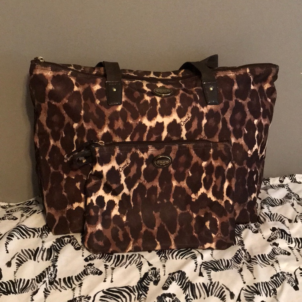 Authentic Cheetah/Leopard Coach tote/Shoulder bag